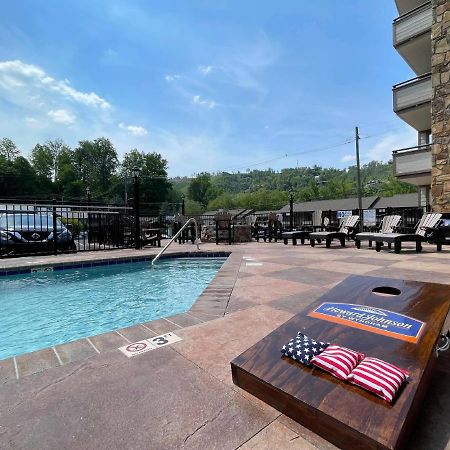 Howard Johnson By Wyndham Downtown Gatlinburg Exterior foto