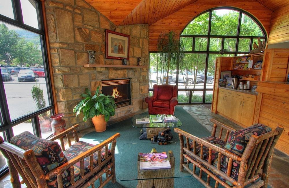 Howard Johnson By Wyndham Downtown Gatlinburg Exterior foto